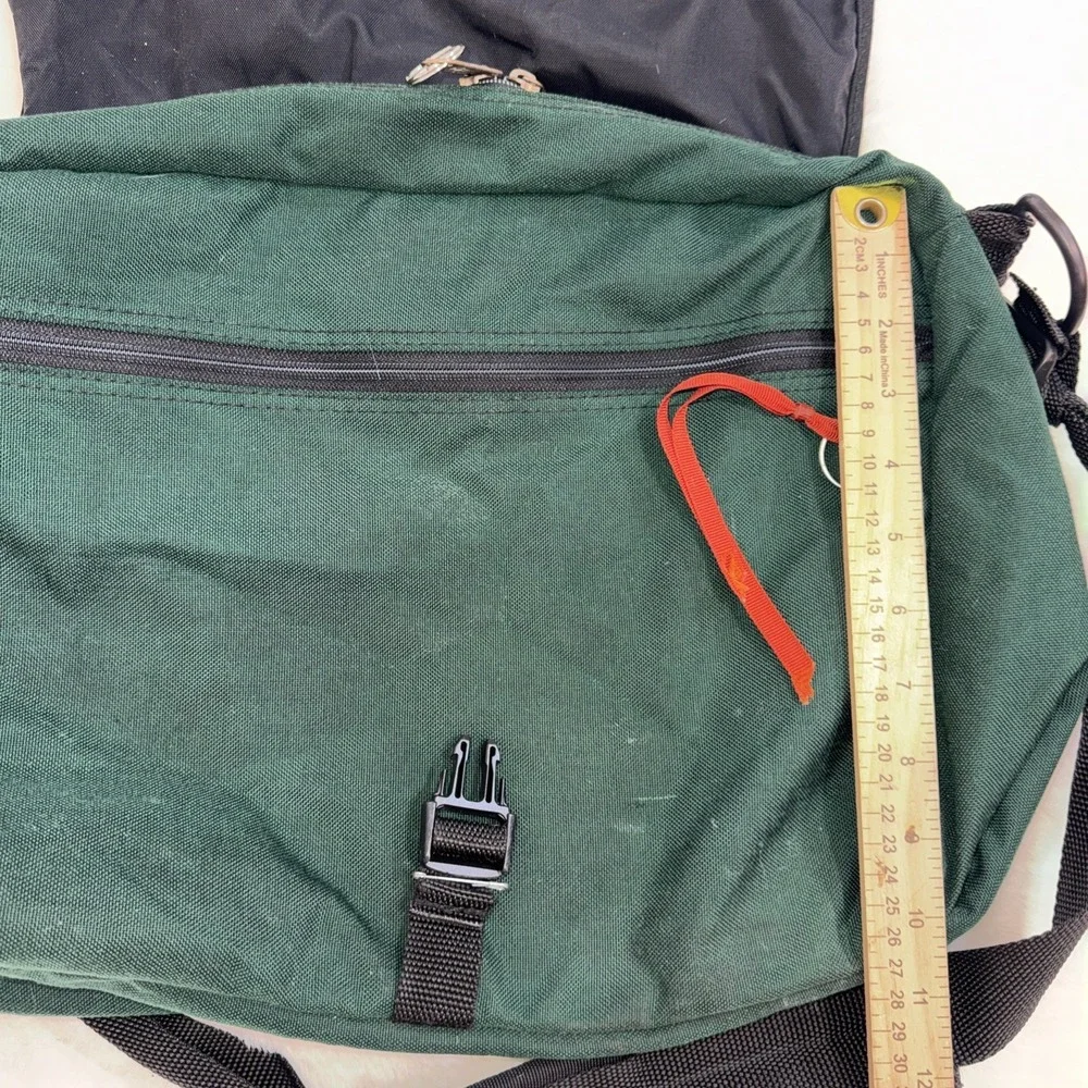 Vintage Jansport USA Green Floral Tapestry Suede Leather Book Messenger Bag